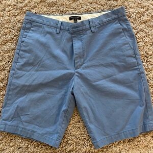 Men’s blue shorts in excellent condition!